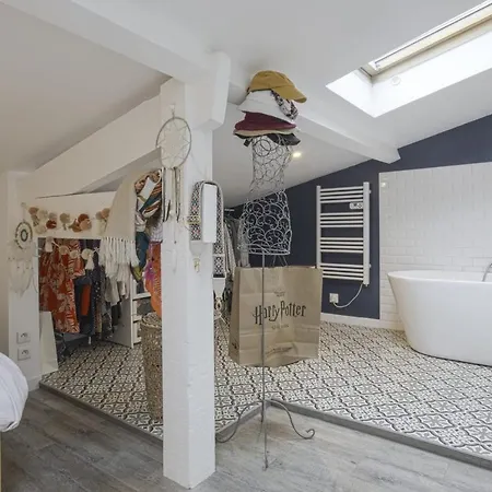 Wonderful House With A Terrasse - - Welkeys